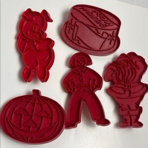 Red Holiday Cookie Cutters Set